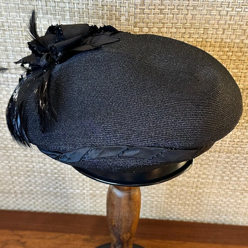 VTG 1940s The Harris Company Cellophane Straw Tilt Hat Architectural Bow & Plume - Picture 7 of 11